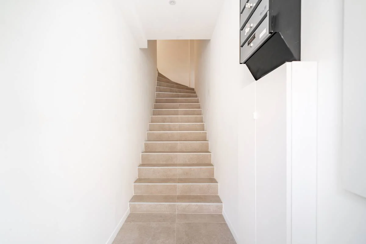 Golfe-Juan Centre - interior view 5