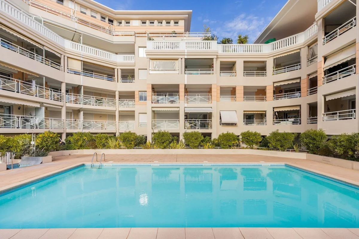 Port Azur Cannes - vue lifestyle 7