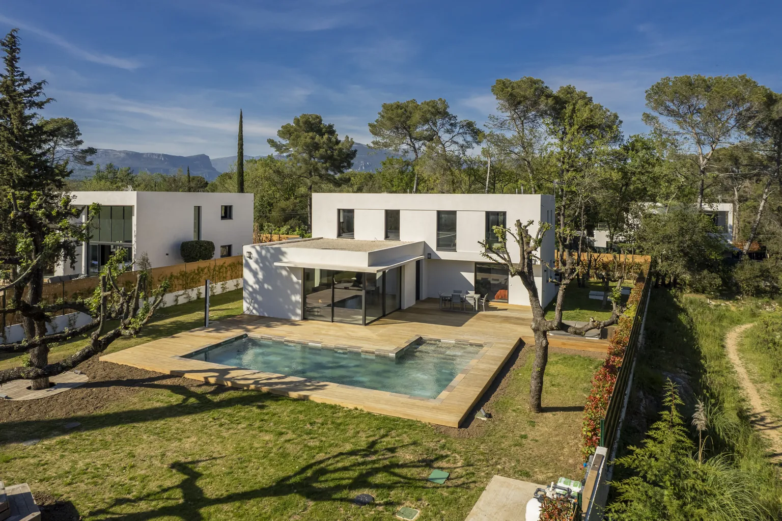 Casa A Capella interior and exterior view 27